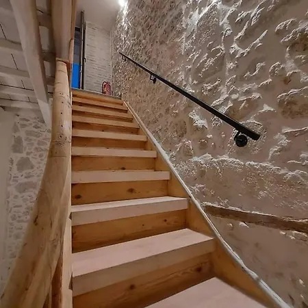 Loggia Traditional * Resmo