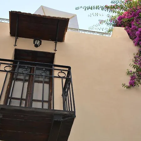 Daire Loggia Traditional