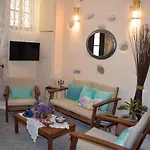 Loggia Traditional *