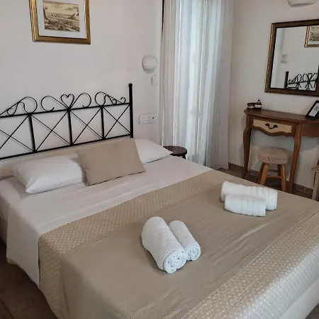 Loggia Traditional Апартаменты