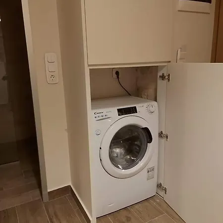 Loggia Traditional 公寓