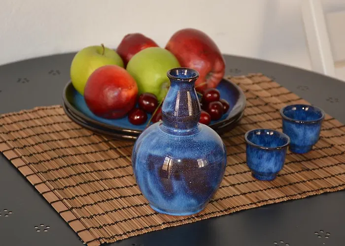 Loggia Traditional 아파트 레팀노