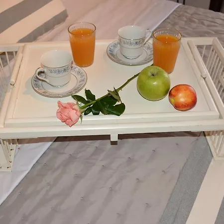 Loggia Traditional Апартаменти